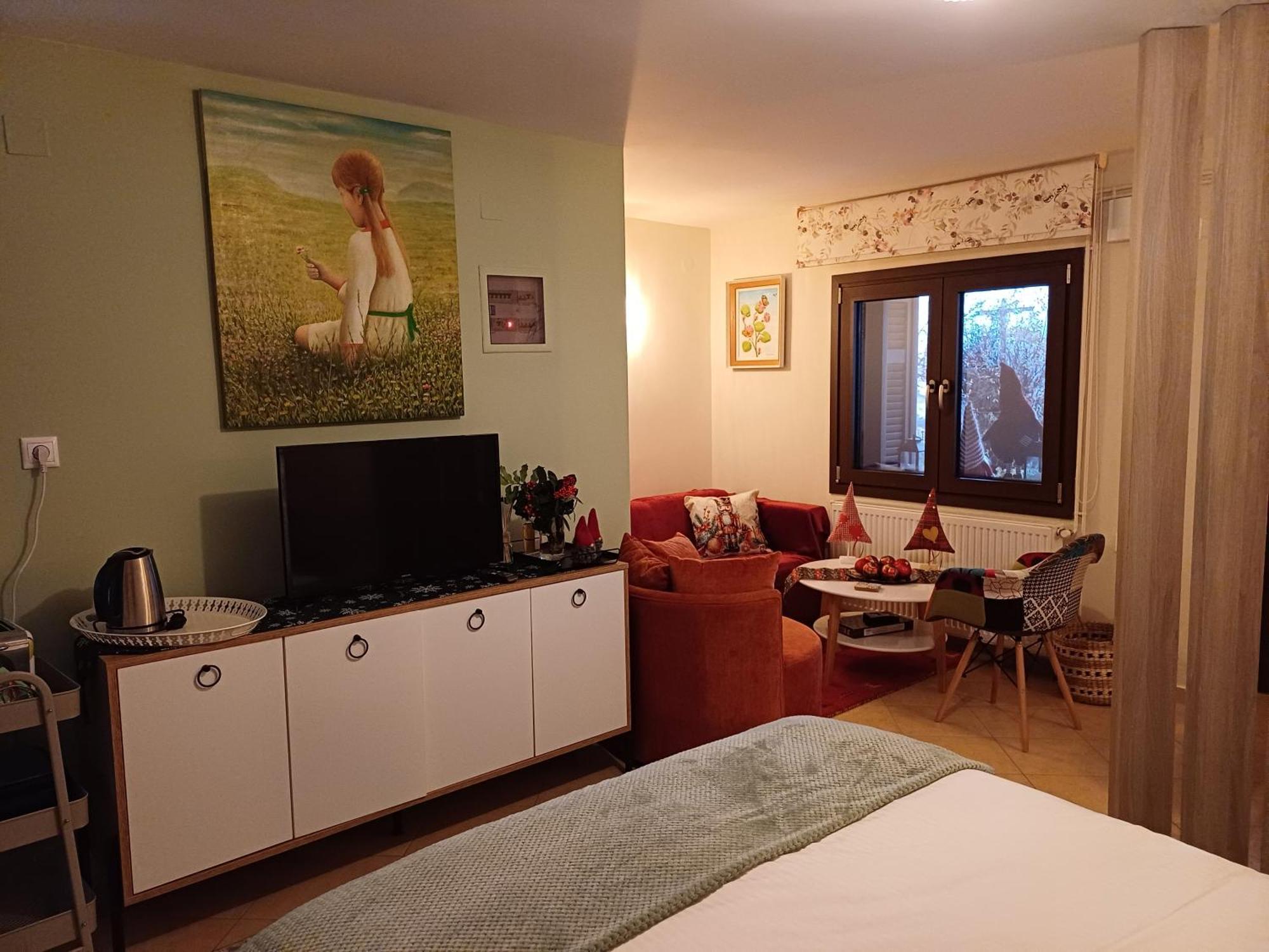 Το Σπίτι Της Ευτυχίας Στούντιο Apartment Karpenísion Exterior foto